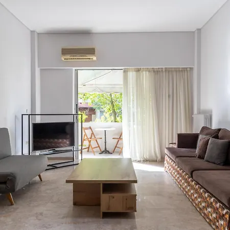 Apartment Lovely In Psychiko - Renovation 2025
